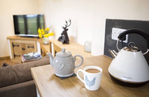 Monmouth Cottage | Boutique 2-bedroom cottage with stunning countryside views and hot tub