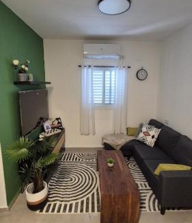 Afula Apartment | Boutique apartment in Afula Netflix, balcony, free parking