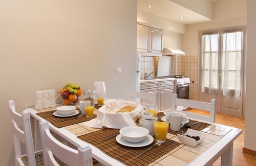 Antipata Apartment | Boutique Apartment, Magnolia No2