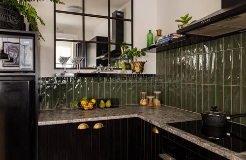 Elwood Apartment | Boutique Apartment opposite the beach