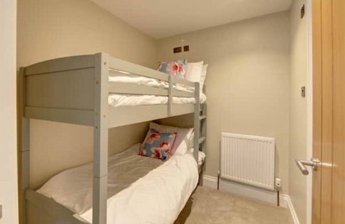 Henley-in-Arden House | Boutique bedroom within guesthouse