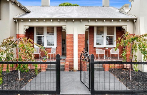 Geelong Apartment | Boutique Heritage Studios On Ryrie Geelong CBD Opposite hospital