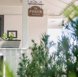 Fort Myers River District Apartment | Boutique Retreat in heart of River District