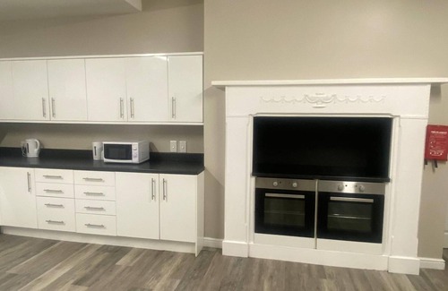 Wakefield House | Boutique Room in Wakefield City Center