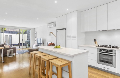 Port Melbourne House | BOUTIQUE STAYS - Port Haven
