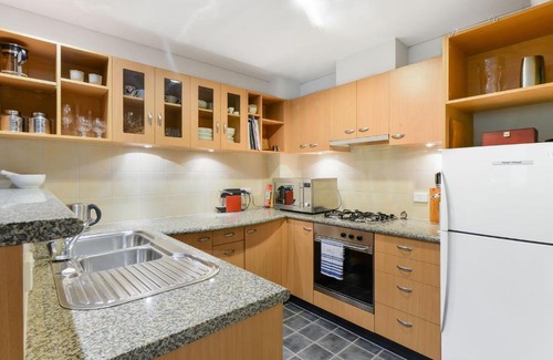 Richmond North Apartment | Boutique Stays - River Boulevard