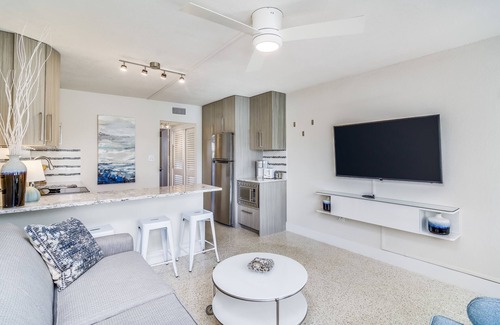 Winslow Reserve Apartment | Boutique Vacation Rental Complex at Beach