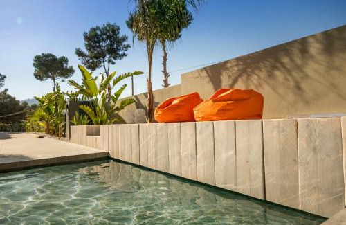 Moravit Villa | Boutique Villa Moraira, private luxe villa with views all at one level 1000m2, heated pool & jacuzzi WIFI close to center Moraira