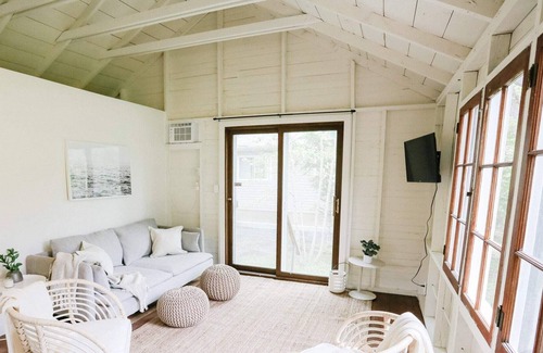 Winnipeg Beach Cabin | Bowerbird Stays Bright and Beachy Vintage Cabin