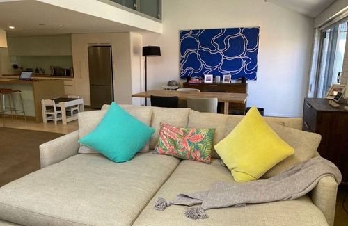 Sullivan's Cove Apartment | Boxwood IXL Hobart Waterfront