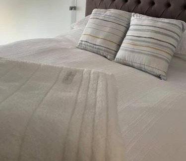 Sullivan's Cove Apartment | Boxwood IXL Luxe Hobart Waterfront Apartment
