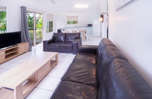 Tannum Sands Hotel | Boyne Island Motel and Villas