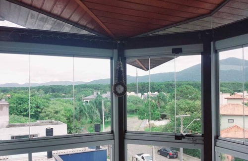 Barra da Lagoa Apartment | Cozy penthouse in Barra da Lagoa - 200m from the beach.