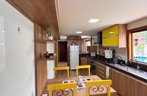 Caparao National Park House | Hummingbird House