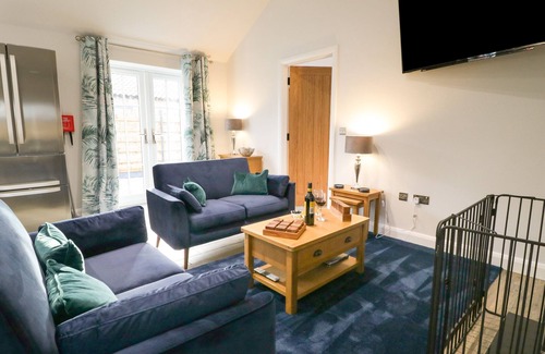 Fangfoss Cottage | BRACKEN COTTAGE, pet friendly, luxury holiday cottage in Pocklington
