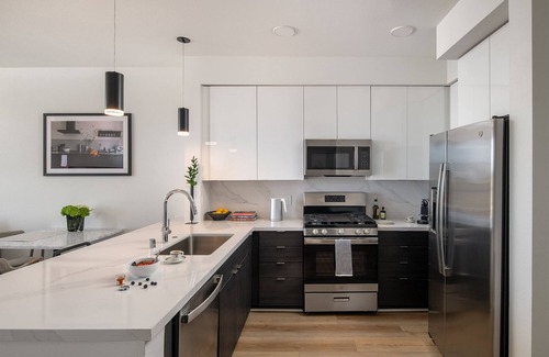 Enterprise Apartment | Brand New 1-Bedroom Luxury Serviced Apartment Near Strip