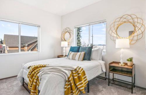 South Perry District Apartment | Brand New 2 Bd 2 Bth Near DT and Perry District