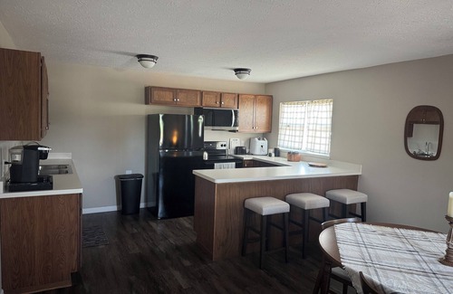 Cross Lanes Apartment | Brand new 2-bedroom apartment in amazing Cross Lanes with WiFi, AC