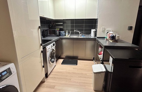Songdo Apartment | Brand New 2BR 11F 646sq.ft, 2min to Hyundai outlet & Triple St., 2Free Parking