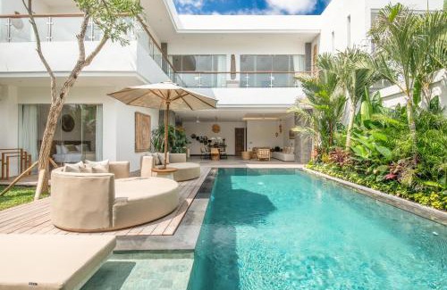 Berawa Villa | Brand New 4br Villa 400 To Finns Canggu
