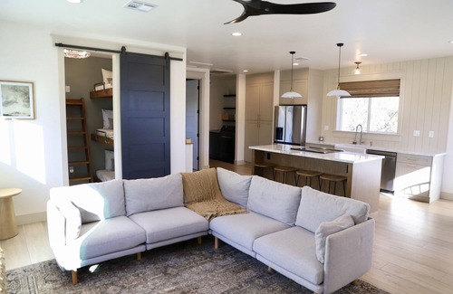 Gilburr Estates House | Brand New Charming Retreat