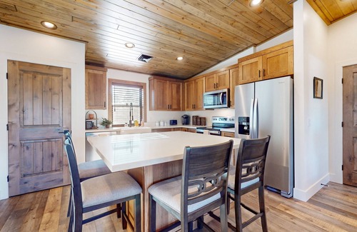 Torreon Condo | Brand-new condo with deck, mountain views, central AC, fireplace