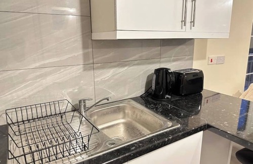 Goodmayes Apartment | Brand New! Cosy London Apartment - Elizabeth line