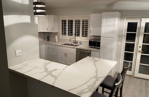 Trovare Apartment | Brand new Desert Ridge/PV Luxury Suite.W/SUV available