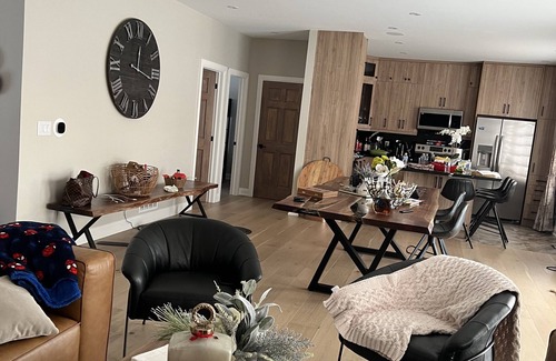 Algonquin Highlands Cottage | Brand new front lake cottage-15 min. from Dorset