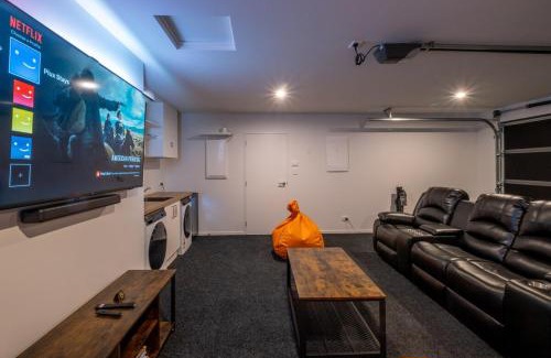 Prebbleton House | Brand New Games Room Family Home Sleeps 6