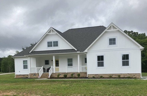 Wise House | Brand new home on Kerr Lake