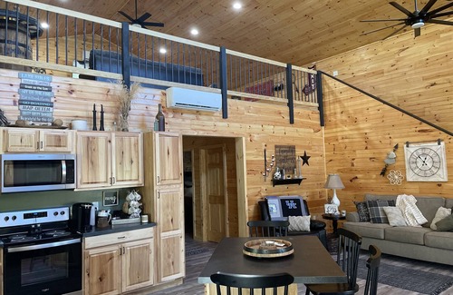 Bronston House | Brand new Lakehouse in Bronston 2 Bedroom with large loft