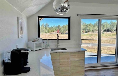 Torreon Apartment | Brand New! Lakeview Studio