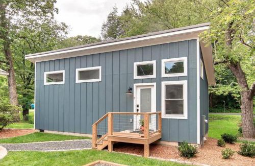 Oakley House | Brand New Modern Asheville Escape