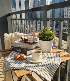 Pio del Pilar Apartment | Brand-New Modern Suites with City View in Makati CBD