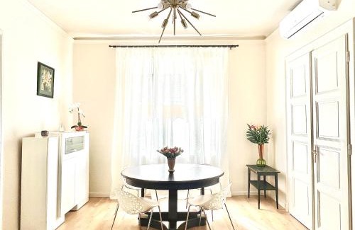 Belvaros - Lipotvaros Apartment | Brand new Parliament Designer SmartHome for 4 ppl