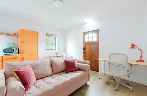 Highland Park House | Brand new quiet and cozy tiny home in the Arroyo!