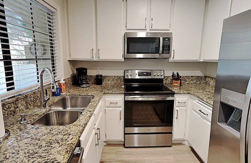 University City Condo | Brand NEW Remodel Single Level 2 Bd 2 Ba 2 Car Garage POOL UTC La Jolla Close to UCSD!