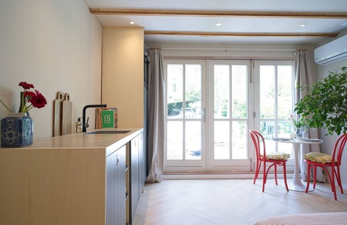 Aerdenhout Cottage | Brand New Romantic Cottage by the Sea