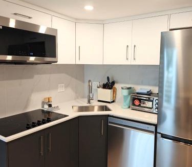 Renfrew-Collingwood Apartment | Brand New Spacious Home in Heart of Vancouver