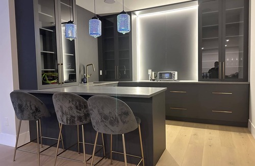 Guildford House | Brand New Stylishly Decorated Luxury Mansion with 7 Rooms in Fraser Heights