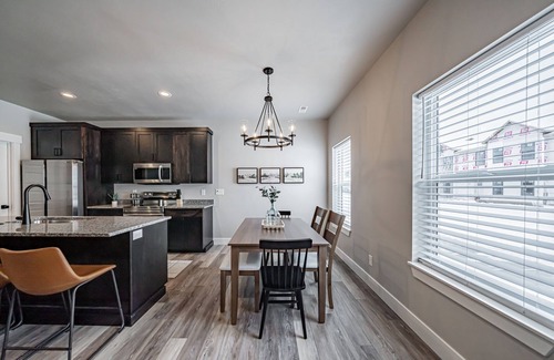 Ammon House | Brand New Townhome sleeps 12.