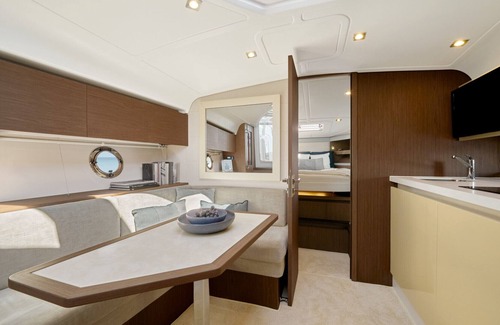 Black River Boat Rental | Brand New Yacht - GT 40