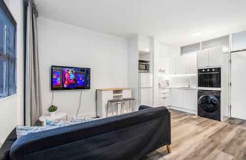 Neutral Bay Apartment | Brand newly renovated studio