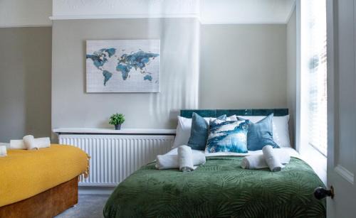 Derby House | BRANDNEW BIG 6 Bedroom House near Derbyshire Cricket Ground and Derby County Football Club Sleeps 15 by PureStay