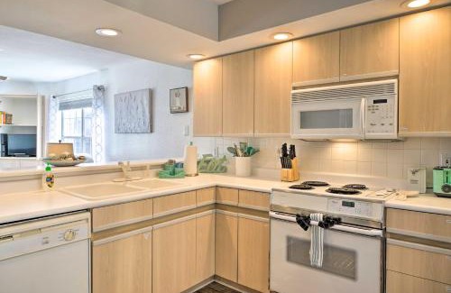 Branson Apartment | Branson Vacation Rental with Sunroom and Water Views