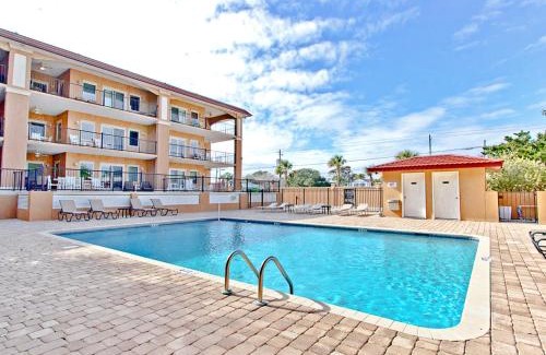Tybee Island Apartment | Brass Rail 318