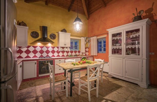 Kallithea House | Bratis 4-bedroom Holiday Home