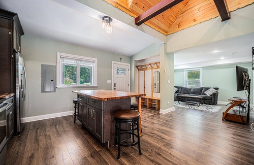 Kendall House | Breathe & Unwind: Secluded Cabin 2BR- Near South Haven