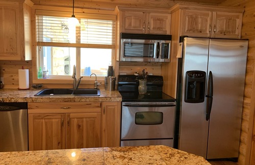 Dingle House | Breathtaking Bear Lake Sunset Views